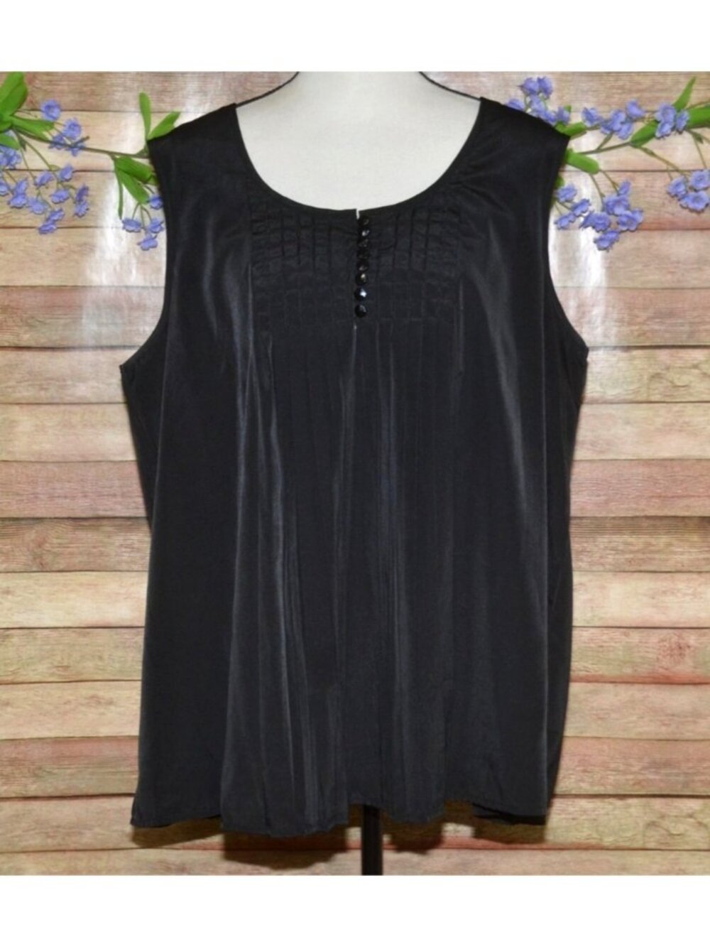 Black Roaman's Sleeveless Pintuck Pleated Tank Blouse Top Size 22W Button Accent